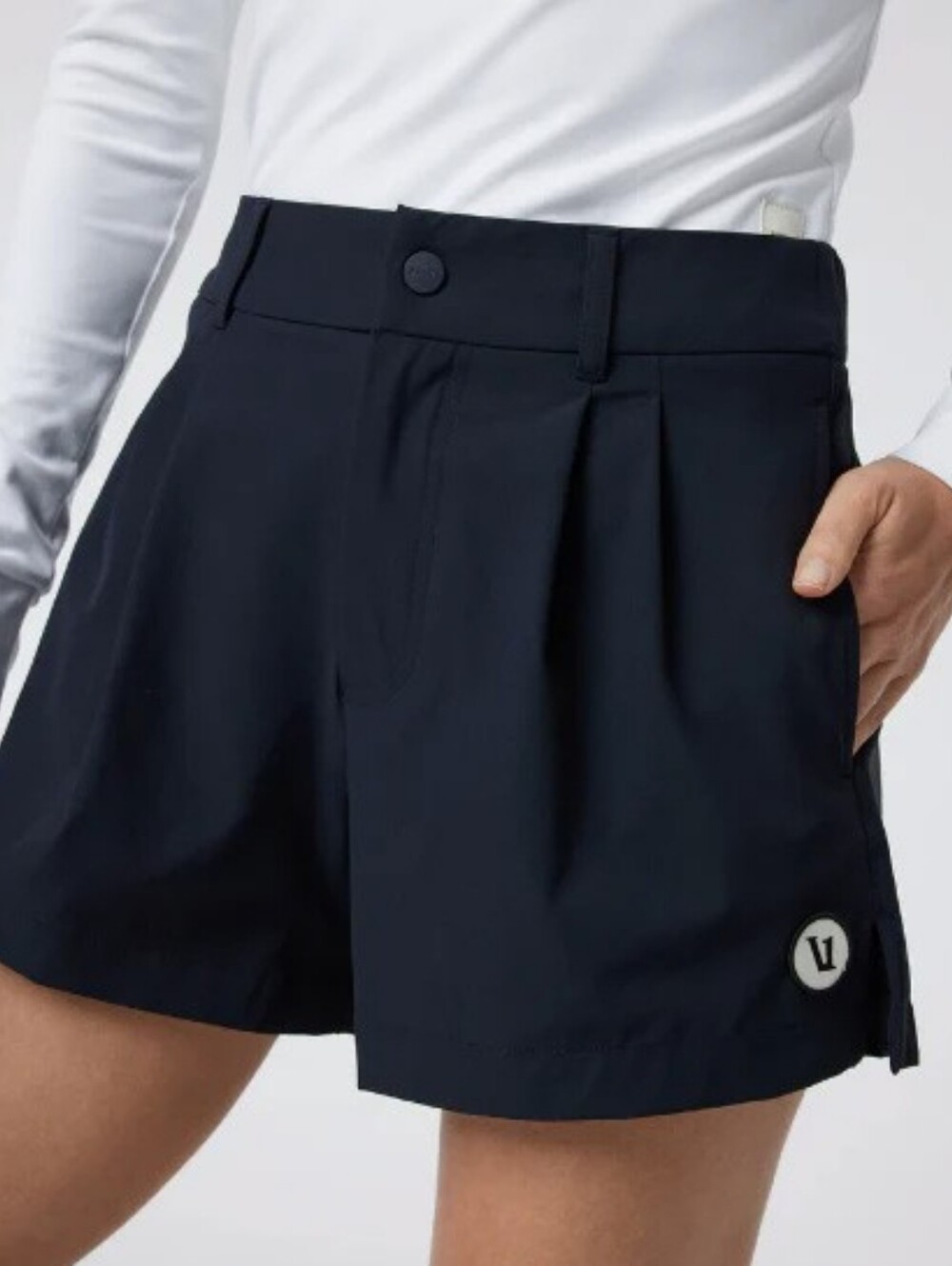 Vuori Women's Solar Short - Ink - Medium - VW3056 - EUC - Picture 8 of 9